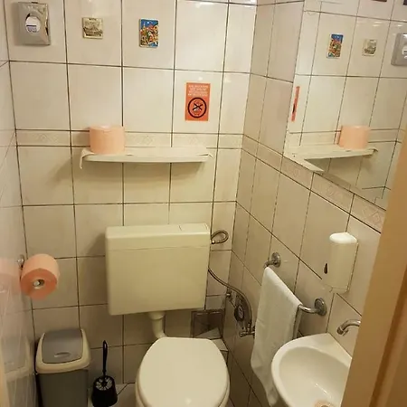 Aspalathos Apartment *