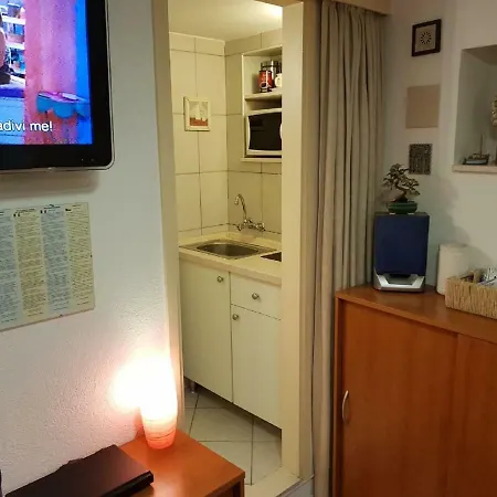 Apartment Aspalathos *